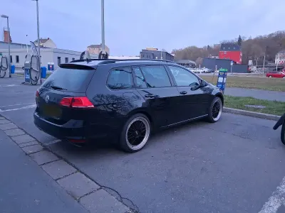 Gebraucht VW Golf VII 105 PS (77 kW) 2013 Schwarz Kombi