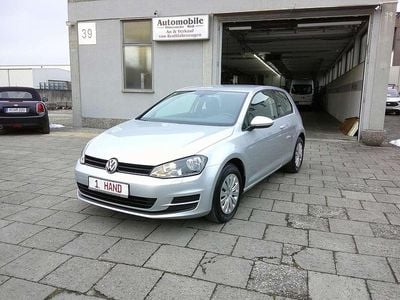 Gebraucht VW Golf VII Trendline 86 PS (63 kW) 2015 Reflexsilber metallic Kleinwagen