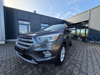Gebraucht Ford Kuga Titanium 150 PS (110 kW) 2017 Grau SUV