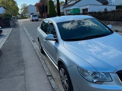 Gebraucht Skoda Superb 160 PS (117 kW) 2008 Grau Limousine