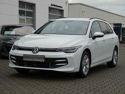 Gebraucht VW Golf VIII Life 150 PS (110 kW) 2024 Weiß Kombi