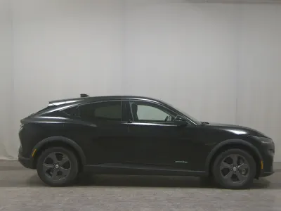 Gebraucht Ford Mustang Mach-E 197 kW (269 PS) 2022 Schwarz SUV