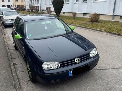 Gebraucht VW Golf IV 70 PS (51 kW) 2002 Blau Kleinwagen