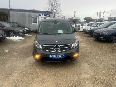 Gebraucht Mercedes Citan 111 110 PS (80 kW) 2018 Tenoritgrau metallic Kombi