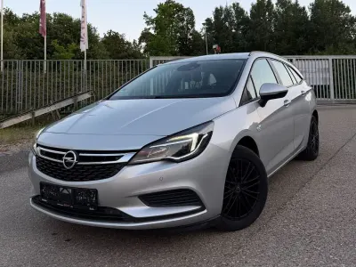 Gebraucht Opel Astra Edition 136 PS (100 kW) 2017 Argon silber/ice silver (m2) Kombi