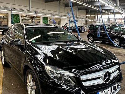 Gebraucht Mercedes GLA220 180 PS (132 kW) 2016 Schwarz SUV