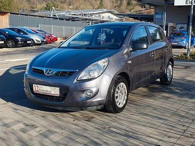 Grau Gebraucht 2010 Hyundai i20 Classic Limousine | 4.890 € (Teuer)