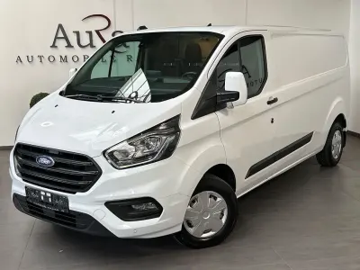 Gebraucht Ford 300 105 PS (77 kW) 2022 Weiß Van / Kleinbus