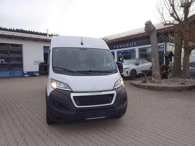 Gebraucht Peugeot Boxer 165 PS (121 kW) 2021 Weiß Van