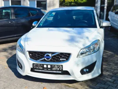 Gebraucht Volvo C30 R-Design 114 PS (83 kW) 2010 Ice white solid / solid Kleinwagen