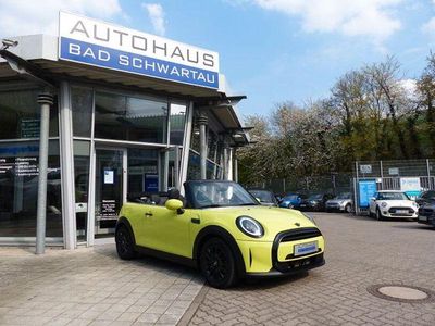 Second-hand Mini One Cabriolet Classic 103 CP (75 kW) 2021 Galben Cabrio
