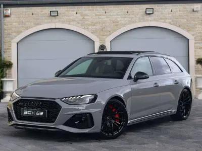 Gebraucht Audi RS4 Sport 450 PS (330 kW) 2024 Grau Kombi