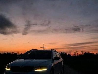 Gebraucht Skoda Octavia RS 184 PS (135 kW) 2016 Weiß Kleinwagen