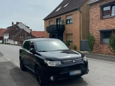 Gebraucht Mitsubishi Outlander 150 PS (110 kW) 2015 Schwarz SUV