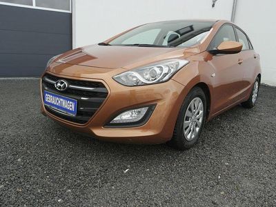 Gebraucht Hyundai i30 Classic 101 PS (74 kW) 2015 Orange Limousine