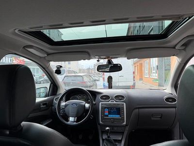 Usata Ford Focus 101 CV (74 kW) 2005 Grigio Utilitaria