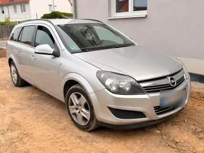 Gebraucht Opel Astra Eco 117 PS (86 kW) 2011 Silber Kombi