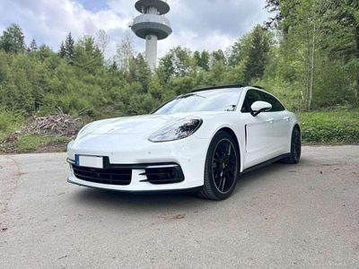 Porsche Panamera 4S