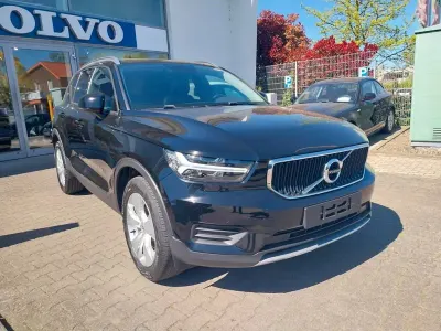 Usata Volvo XC40 Momentum 150 CV (110 kW) 2019 Nero SUV