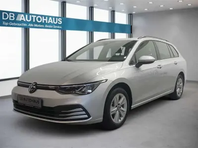 Gebraucht VW Golf VIII Life 110 PS (80 kW) 2024 Silber Kombi