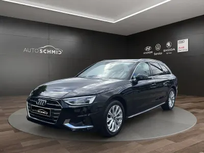 Gebraucht Audi A4 Comfort 163 PS (119 kW) 2023 Mythosschwarz metallic Kombi