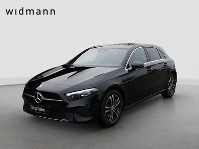 Metalliclack kosmosschwarz Gebraucht 2024 Mercedes A180 Advanced Limousine | 27.850 € (Fairer Preis)