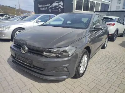 Gebraucht VW Polo Trendline 80 PS (58 kW) 2019 Grau Kleinwagen