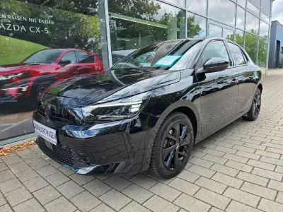 Gebraucht Opel Corsa 131 PS (96 kW) 2024 Lackierung schwarz perla nera/ Kleinwagen