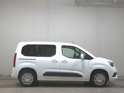 Second-hand Opel Combo Life Edition 102 CP (75 kW) 2020 Alb Monovolum