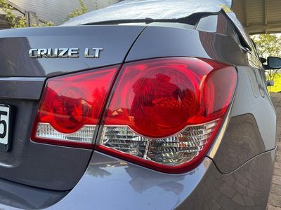 Gebraucht Chevrolet Cruze 163 PS (119 kW) 2011 Grau Limousine