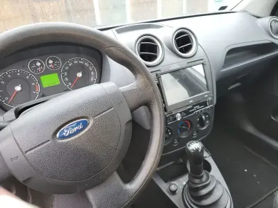 Gebraucht Ford Fiesta Ambiente 60 PS (44 kW) 2005 Grau Kleinwagen