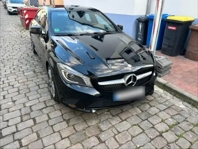 Gebraucht Mercedes CLA200 156 PS (114 kW) 2015 Schwarz Coupé