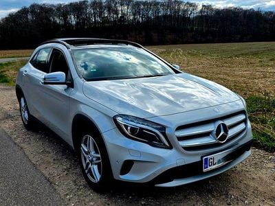 Gebraucht Mercedes GLA200 156 PS (114 kW) 2015 Silber SUV