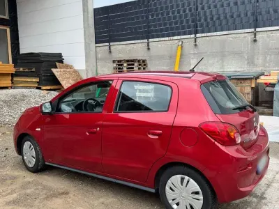 Gebraucht Mitsubishi Space Star Edition 71 PS (52 kW) 2017 Rot Kleinwagen