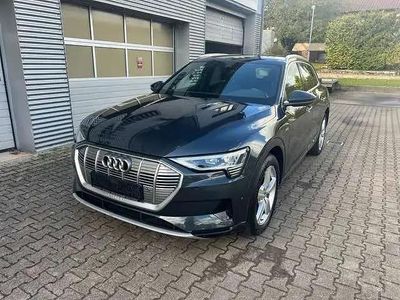 Usata Audi e-tron Advanced Plus 230 kW (313 CV) 2020 Grigio SUV
