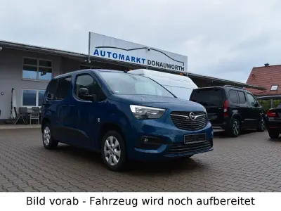 Gebraucht Opel Combo Life Elegance 131 PS (96 kW) 2022 Blau Van / Kleinbus