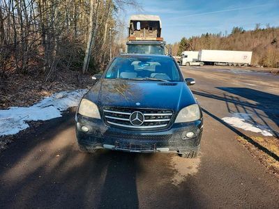 Usata Mercedes ML320 224 CV (164 kW) 2006 Nero SUV