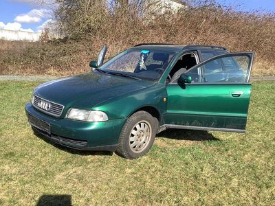 Gebraucht Audi A4 125 PS (91 kW) 1999 Grün Kombi