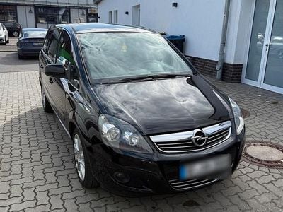 Usata Opel Zafira 125 CV (91 kW) 2011 Monovolume