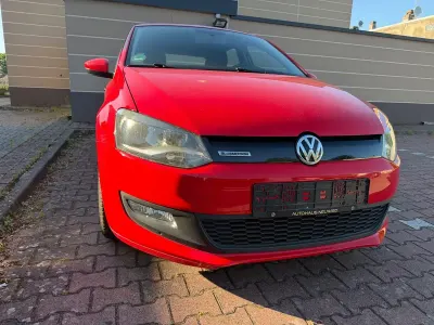 Gebraucht VW Polo Trendline 75 PS (55 kW) 2015 Rot Kleinwagen