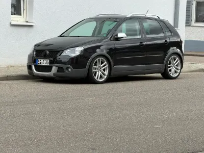 Gebraucht VW Polo Cross 80 PS (58 kW) 2009 Schwarz Kleinwagen