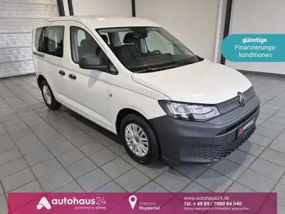 Gebraucht VW Caddy 102 PS (75 kW) 2023 Weiß Van / Kleinbus