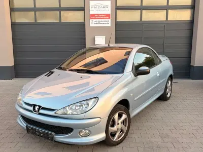 Gebraucht Peugeot 206 CC 109 PS (80 kW) 2004 Silber Cabrio