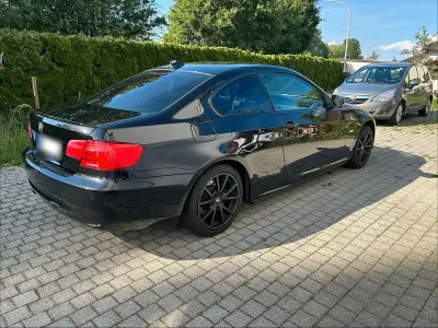 Gebraucht BMW 318 Performance 143 PS (105 kW) 2012 Schwarz Coupé