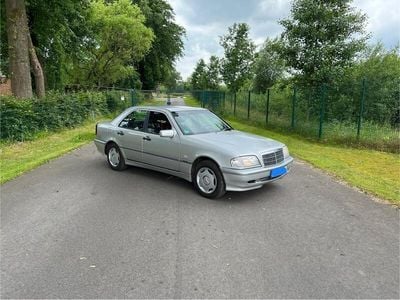 Mercedes C180