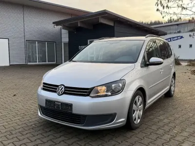 Gebraucht VW Touran Comfortline 140 PS (102 kW) 2013 Silber Van / Kleinbus