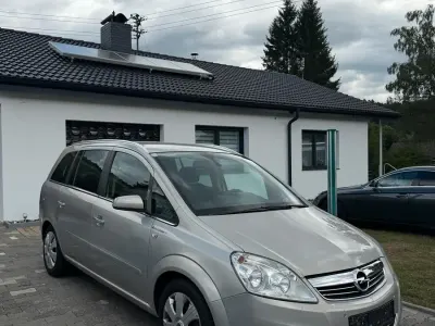 Gebraucht Opel Zafira Edition 110 PS (80 kW) 2008 Beige Van / Kleinbus