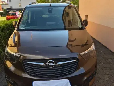 Gebraucht Opel Combo Life Innovation 131 PS (96 kW) 2020 Braun Limousine
