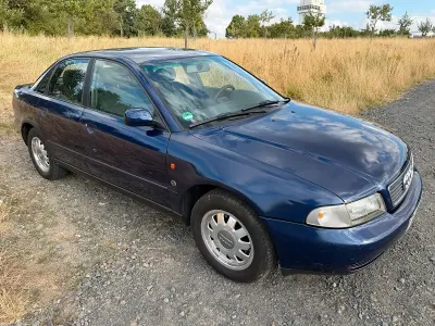 Gebraucht Audi A4 101 PS (74 kW) 1998 Blau Limousine