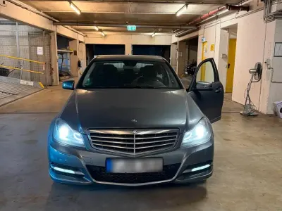 Gebraucht Mercedes C250 204 PS (150 kW) 2011 Andere farben Limousine